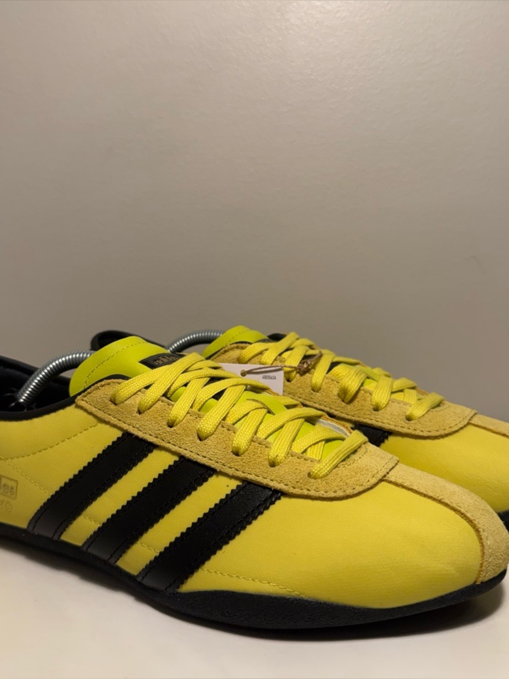 Adidas Tokyo Pure Sulfur Yellow Black Japan Women’s 8 Sports Vintage Suede Logo